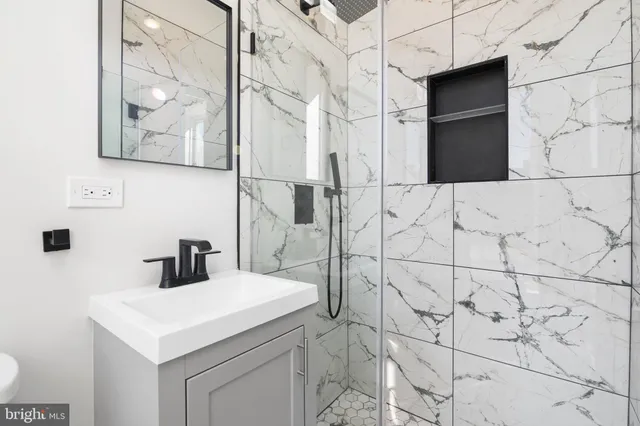 $3,200 | 118 East 24th Street, Unit 1, Baltimore, MD 21218