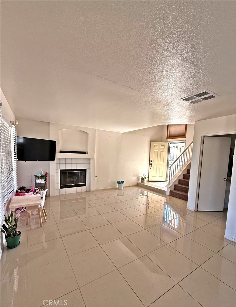 13382 Fox Run Road Victorville, CA 92392 - Photo 8 of 36