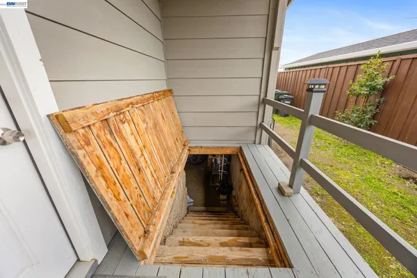 $899,000 | 560 North M Street, Livermore, CA 94551