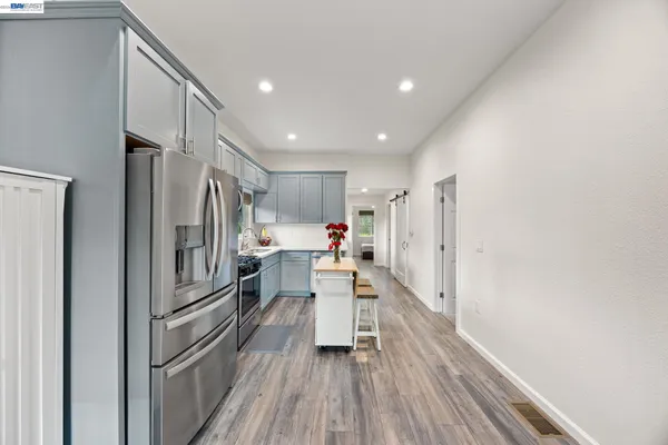 $899,000 | 560 North M Street, Livermore, CA 94551