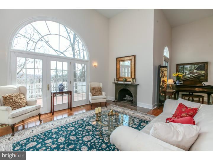 415 Upper Gulph Road Radnor, PA 19087 - Photo 4 of 25 Living Room