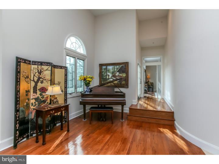 415 Upper Gulph Road Radnor, PA 19087 - Photo 6 of 25 Living Room