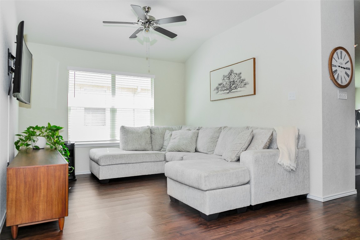 1145 Ibis Falls Loop Jarrell, TX 76537 - Photo 11 of 22