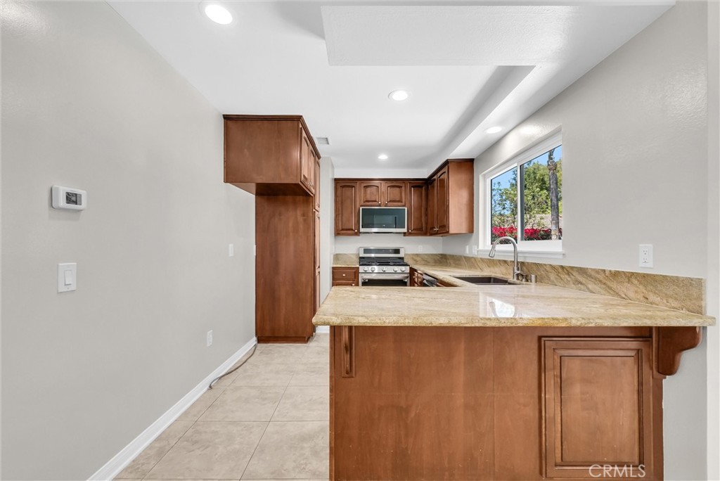 2862 Westridge Road Riverside, CA 92506 - Photo 13 of 34