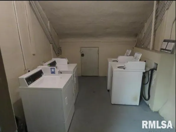 $1,149,800 | 218220 South Broad Street, Unit AL, Carlinville, IL 62626