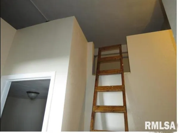 $1,149,800 | 218220 South Broad Street, Unit AL, Carlinville, IL 62626