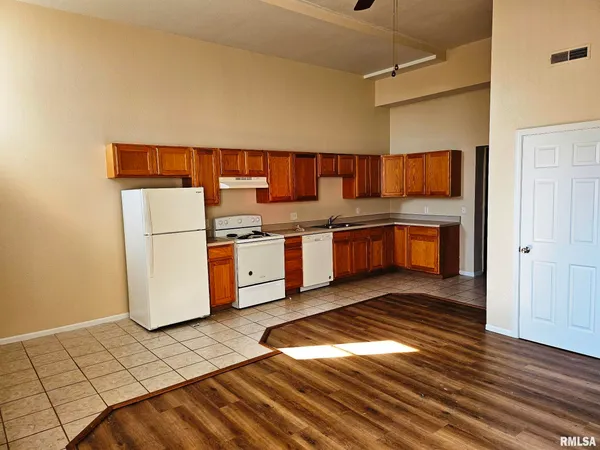 $1,149,800 | 218220 South Broad Street, Unit AL, Carlinville, IL 62626