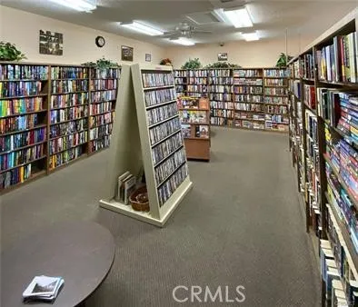 $369,999 | 19124 Avenue Of The Oaks, Unit A, Newhall, CA 91321