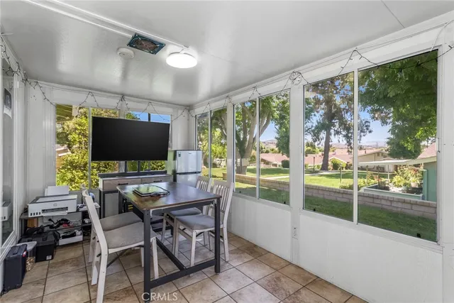 $369,999 | 19124 Avenue Of The Oaks, Unit A, Newhall, CA 91321