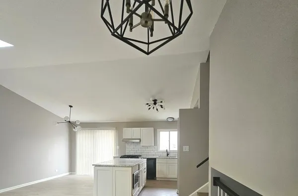 $3,195 | 1149 North Cardinal Drive, Palatine, IL 60074
