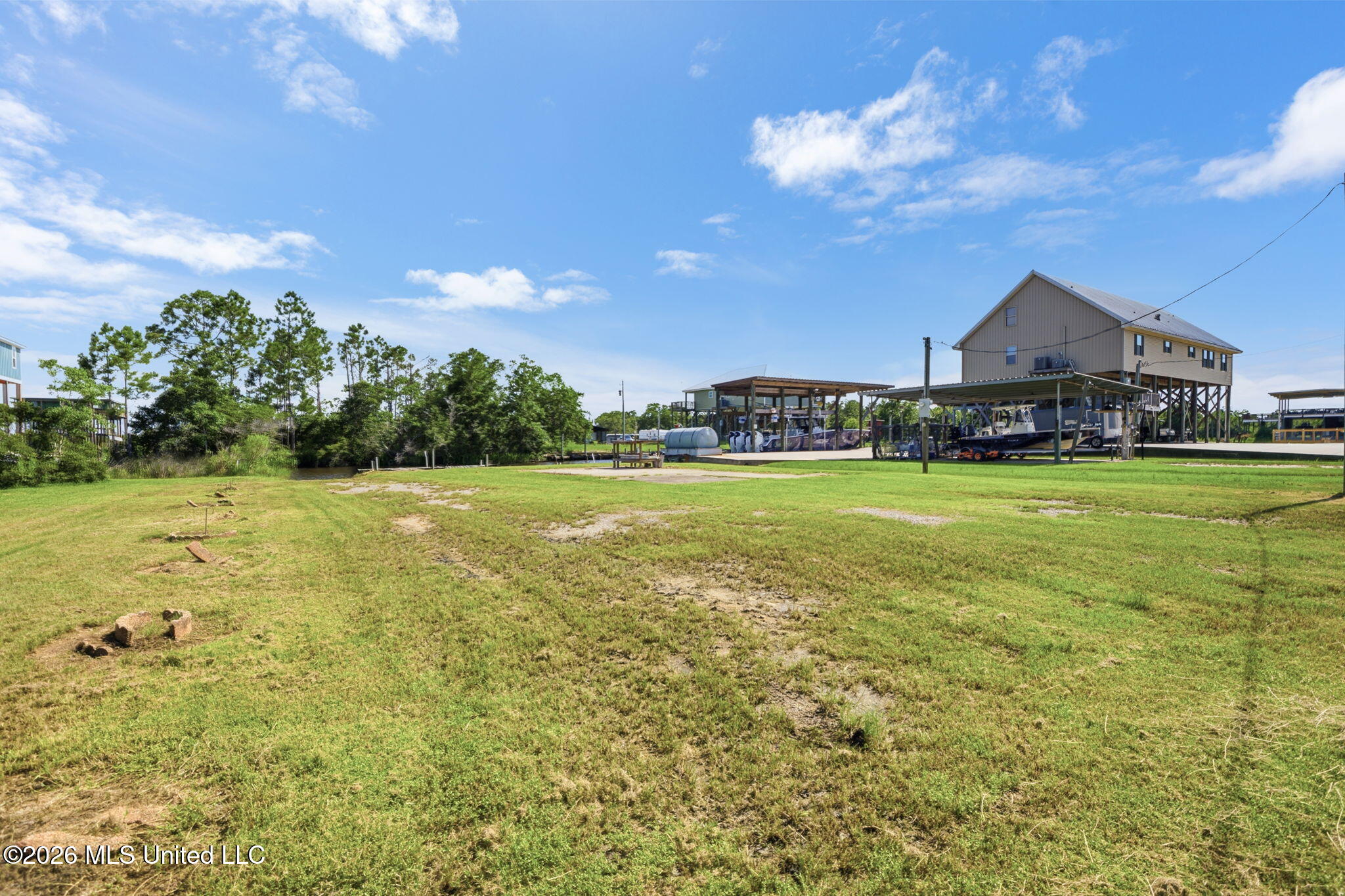 10085 West Gulf Road Bay St. Louis, MS 39520 - Photo 3 of 18 16-web-or-mls-DSC_7917
