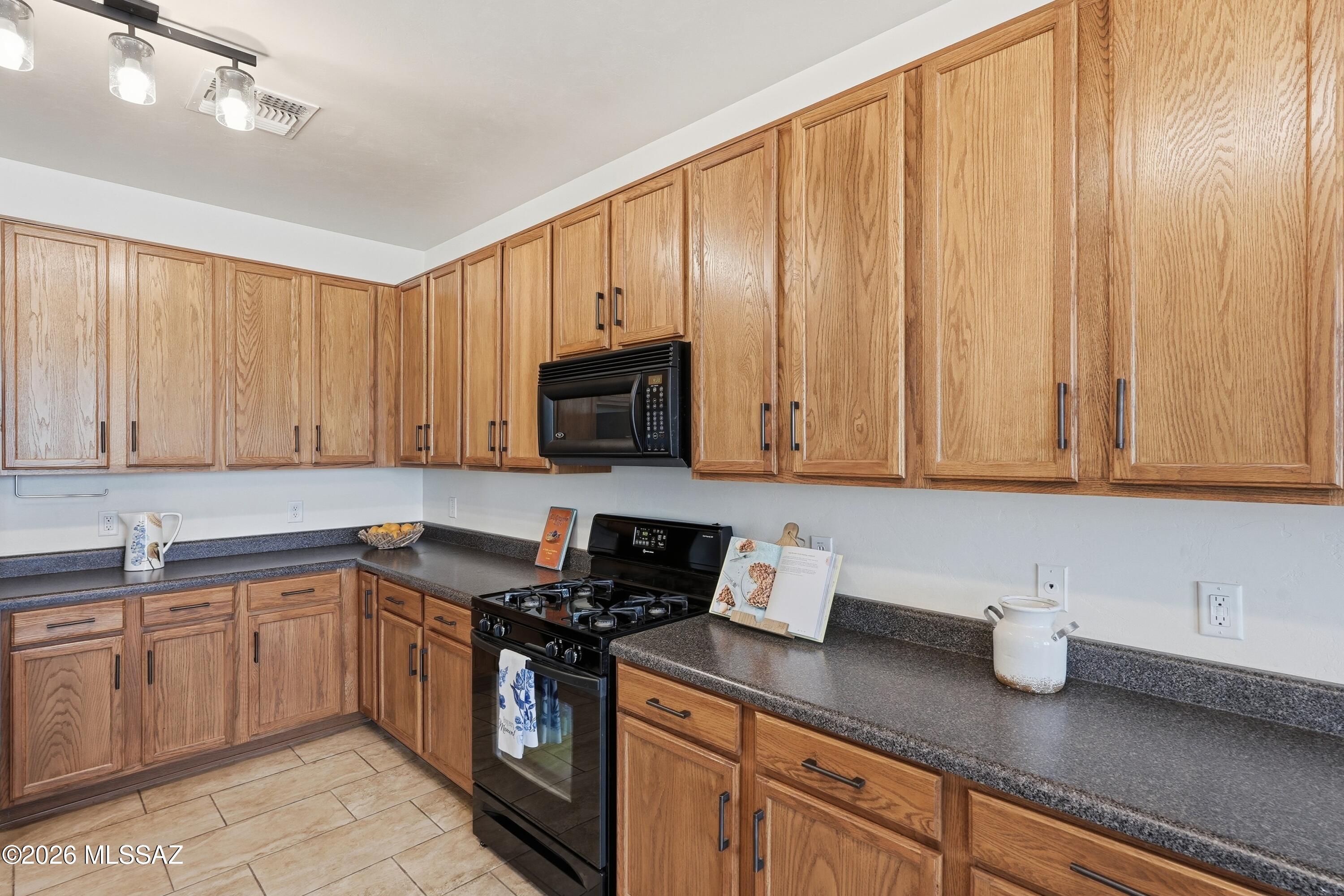 6783 South Thimbleberry Road Tucson, AZ 85756 - Photo 10 of 29 Gallery Image 10