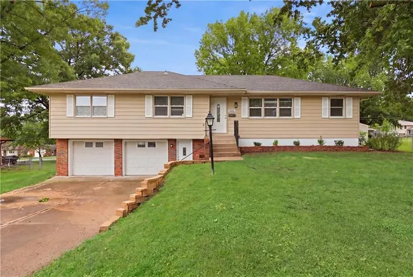 $229,900 | 13121 East 45th Street South, Independence, MO 64055