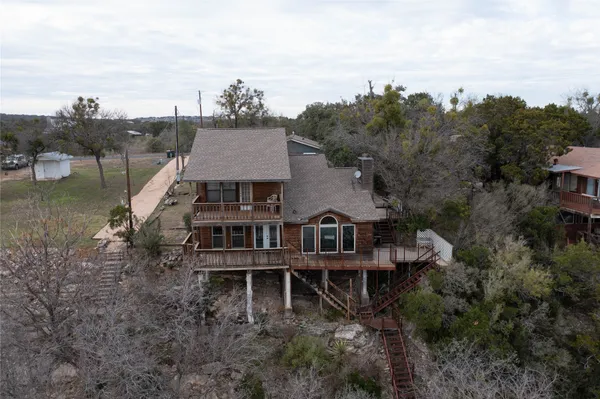 $699,000 | 25409 Pedernales Point Drive, Spicewood, TX 78669