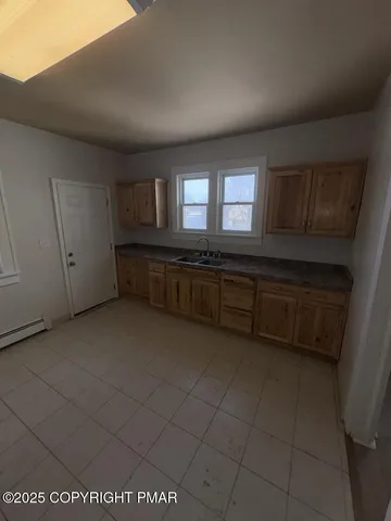 $925 | 532 Cherry Street, Unit A, Scranton, PA 18505