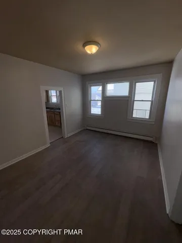 $925 | 532 Cherry Street, Unit A, Scranton, PA 18505