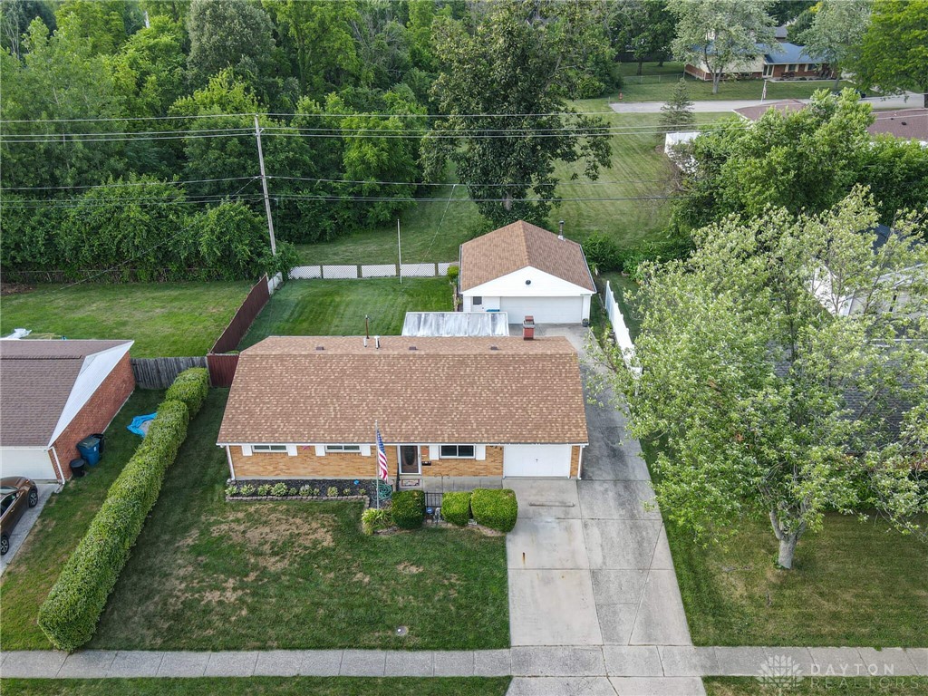 6823 Highbury Road Huber Heights, OH 45424 - Photo 5 of 27