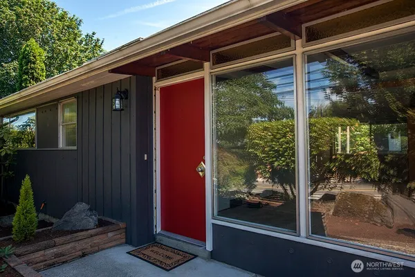 $4,250 | 26 6th Street South, Kirkland, WA 98033