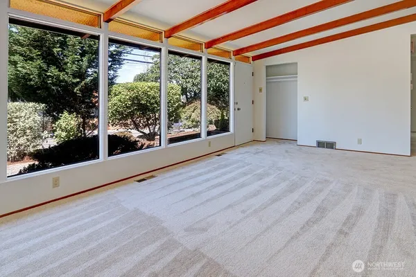 $4,250 | 26 6th Street South, Kirkland, WA 98033