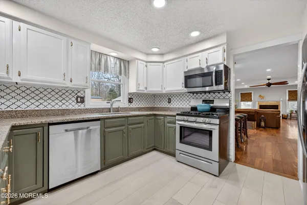 $795,000 | 1 Persimmon Drive, Jackson, NJ 08527