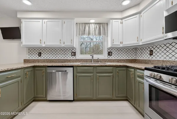 $795,000 | 1 Persimmon Drive, Jackson, NJ 08527
