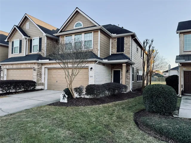 $259,500 | 12930 Iris Garden Lane, Houston, TX 77044