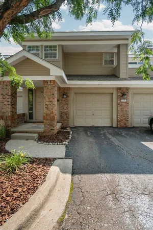 $2,000 | 6625 Fireside Court, West Bloomfield, MI 48322