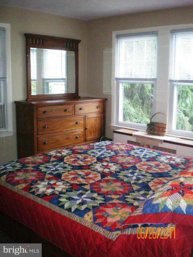 5105 Shelbourne Road Halethorpe, MD 21227 - Photo 14 of 30 a view of a bedroom