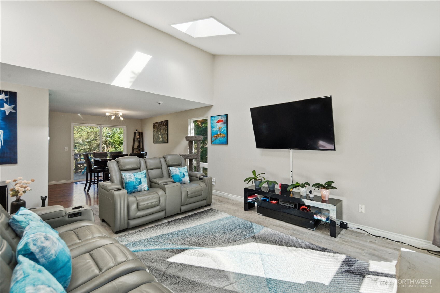 4104 Southwest 327th Place Federal Way, WA 98023 - Photo 9 of 40