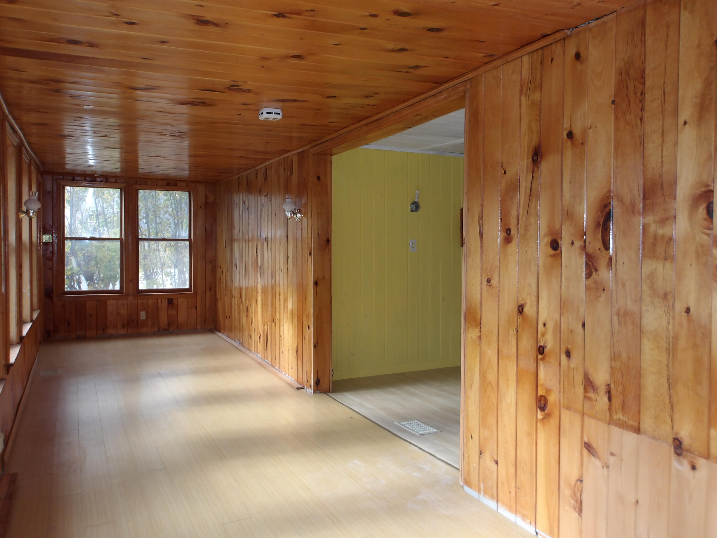 39 Sawyer Street Waterville, ME 04901 - Photo 11 of 35 100_0185