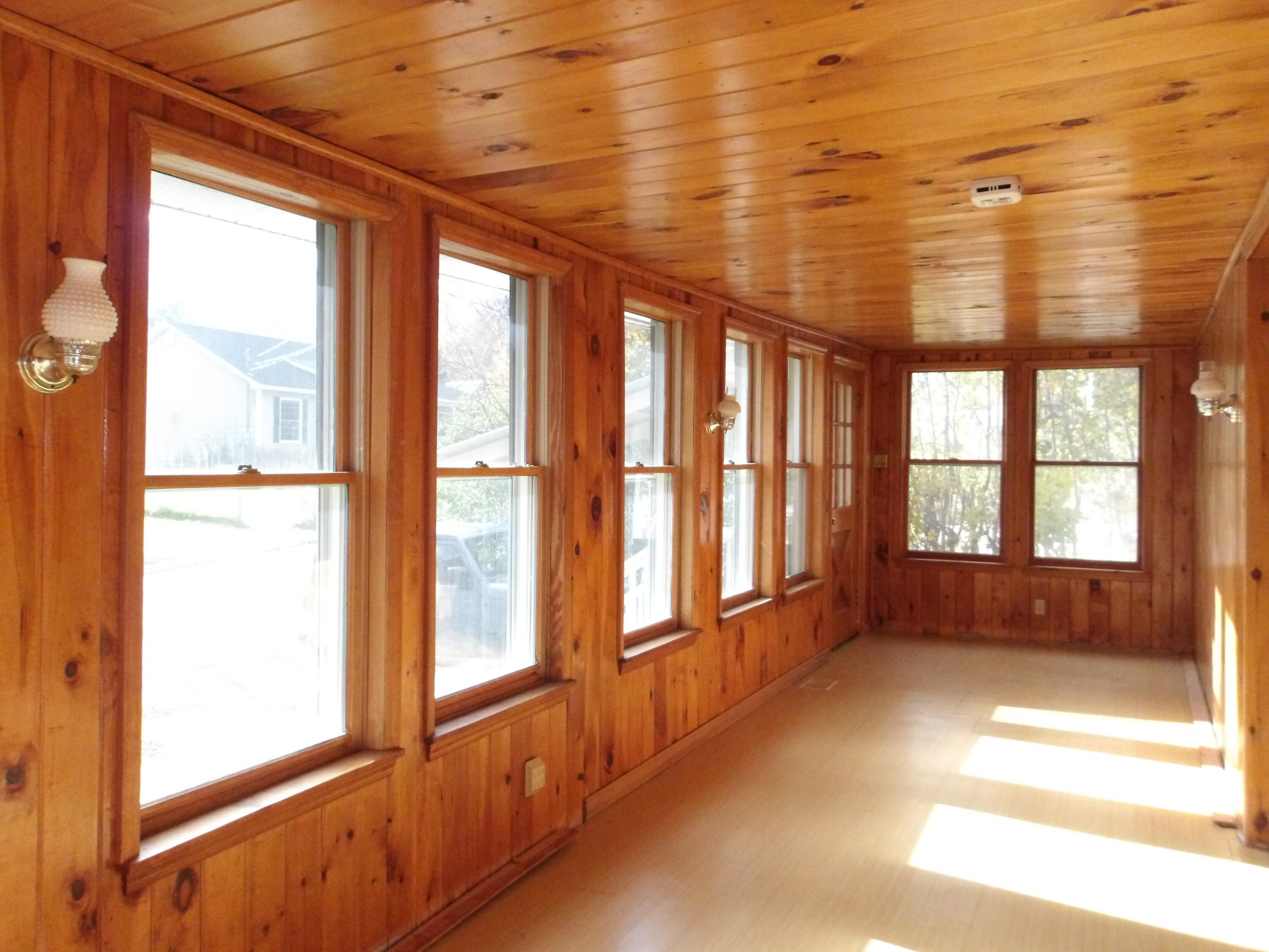 39 Sawyer Street Waterville, ME 04901 - Photo 12 of 35 100_0186