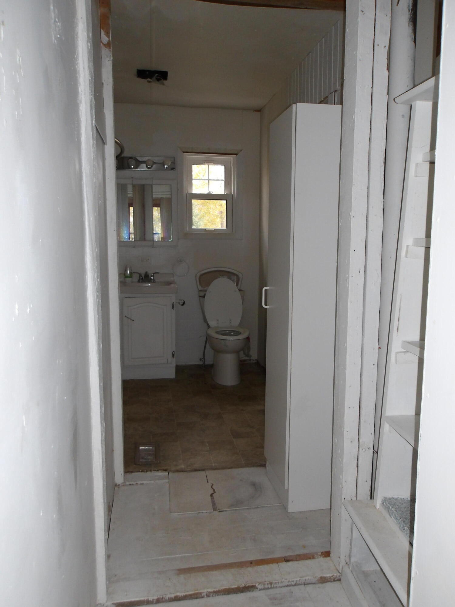 39 Sawyer Street Waterville, ME 04901 - Photo 26 of 35 100_0196