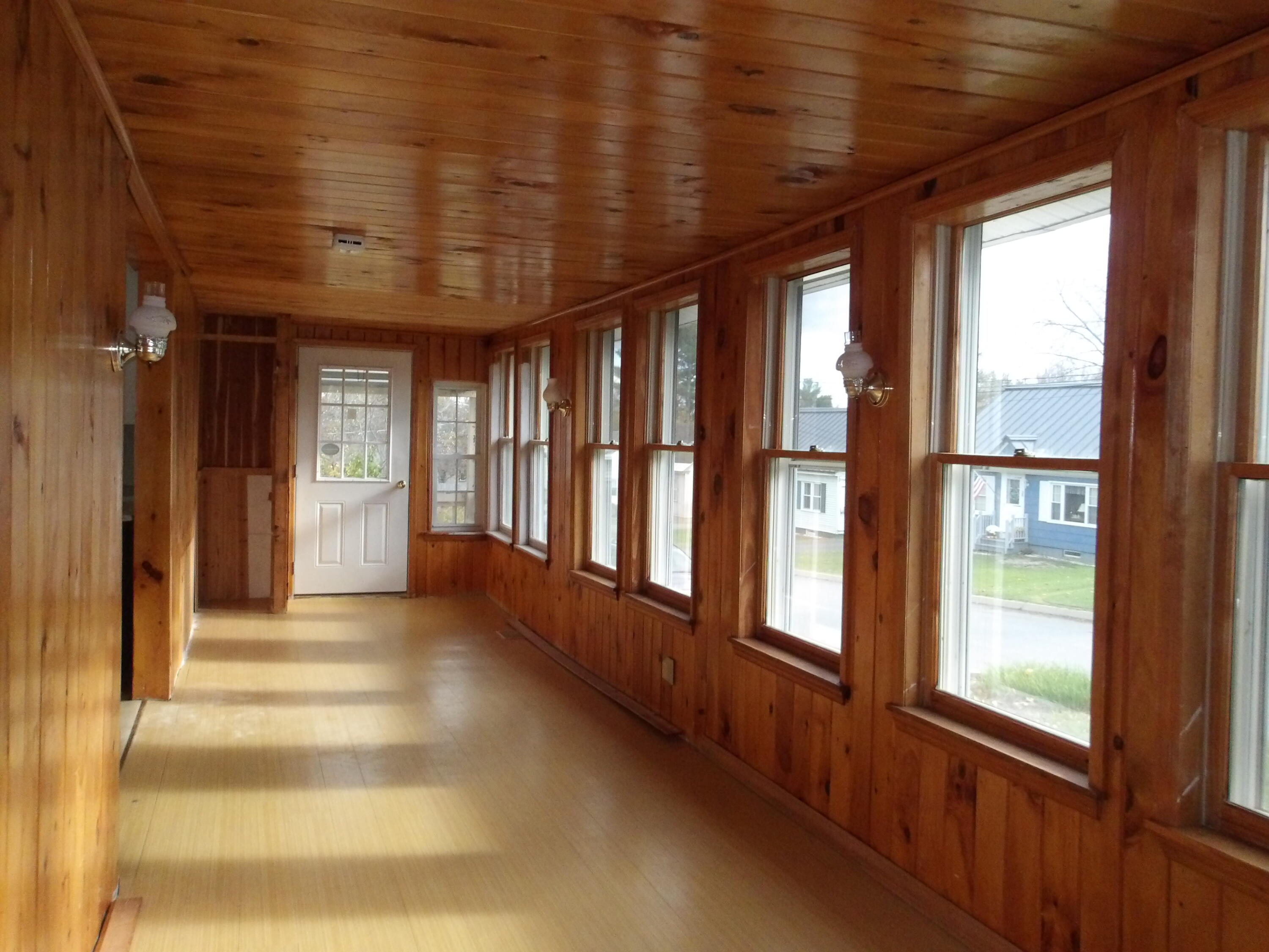 39 Sawyer Street Waterville, ME 04901 - Photo 9 of 35 100_0183