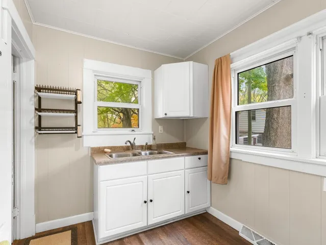 $198,900 | 817 East High Street, Monticello, IL 61856