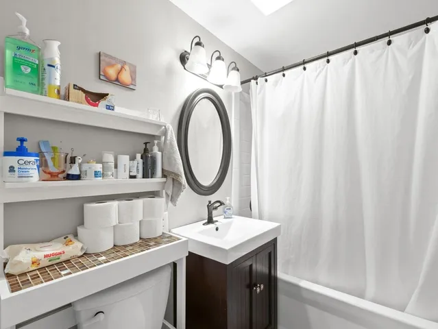 $198,900 | 817 East High Street, Monticello, IL 61856