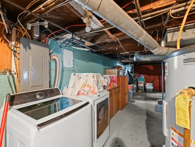 $198,900 | 817 East High Street, Monticello, IL 61856