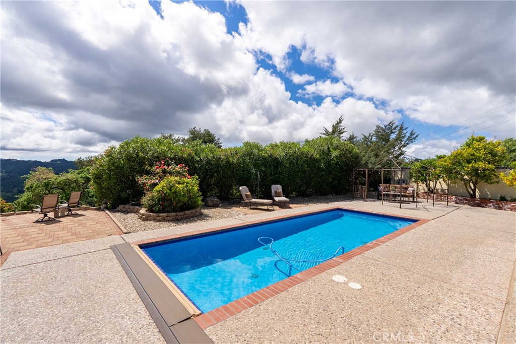 13305 Santa Ana Road Atascadero, CA 93422 - Photo 2 of 68