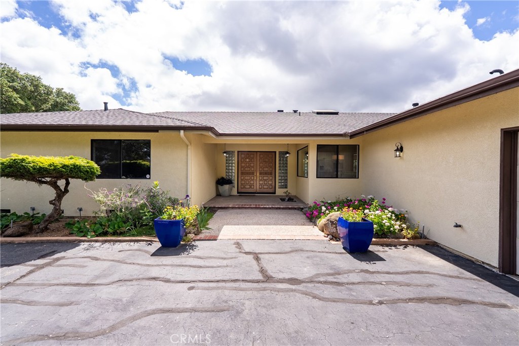 13305 Santa Ana Road Atascadero, CA 93422 - Photo 6 of 68