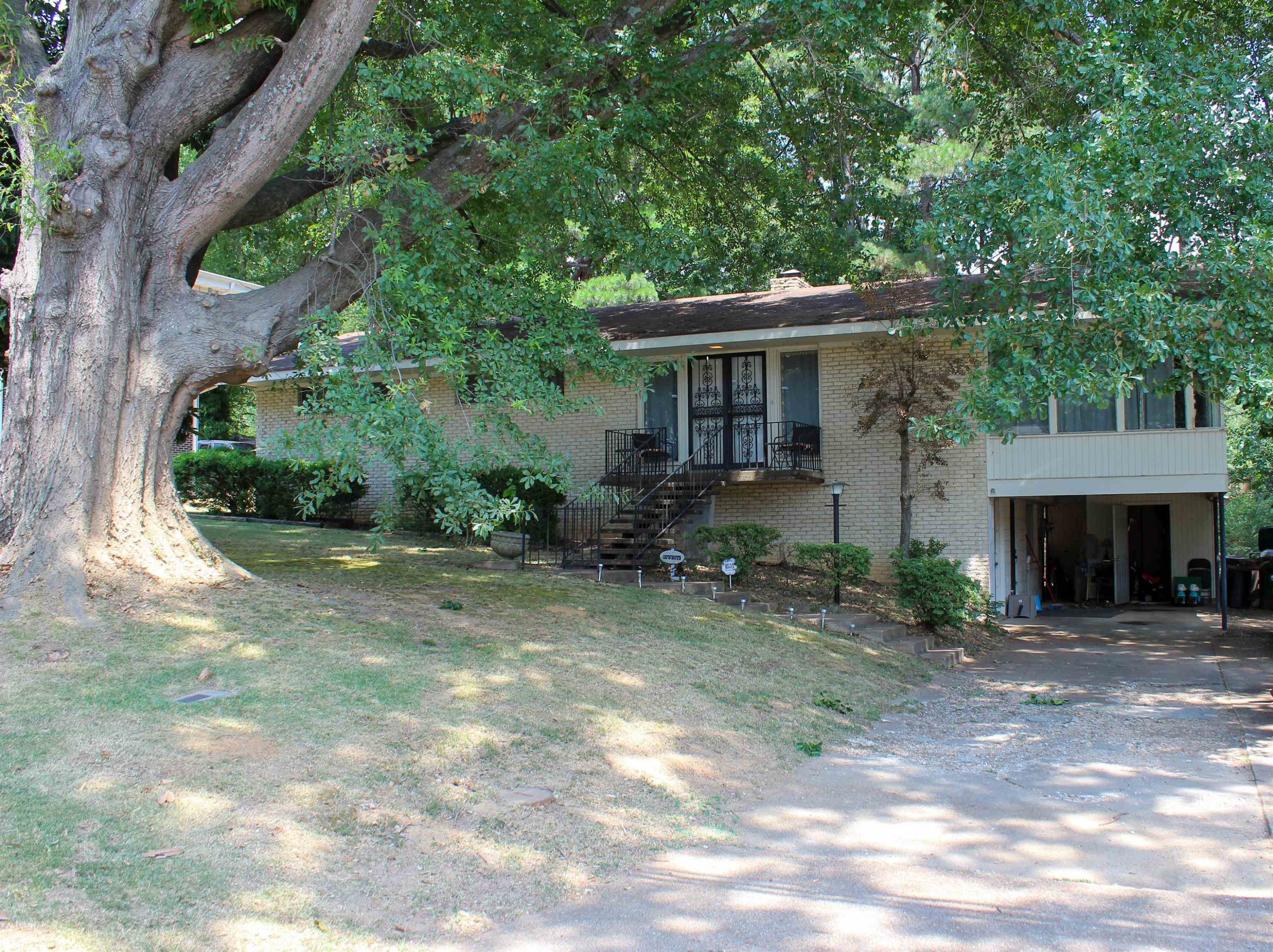 602 Russell Road Jackson, TN 38301 - Photo 1 of 7 Photo 1