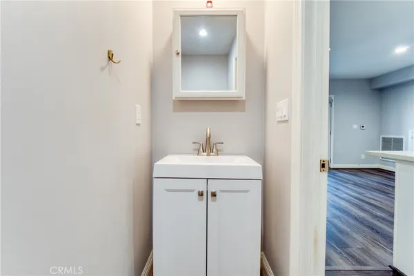 $1,849,000 | 7796 Skyhill Drive, Los Angeles, CA 90068