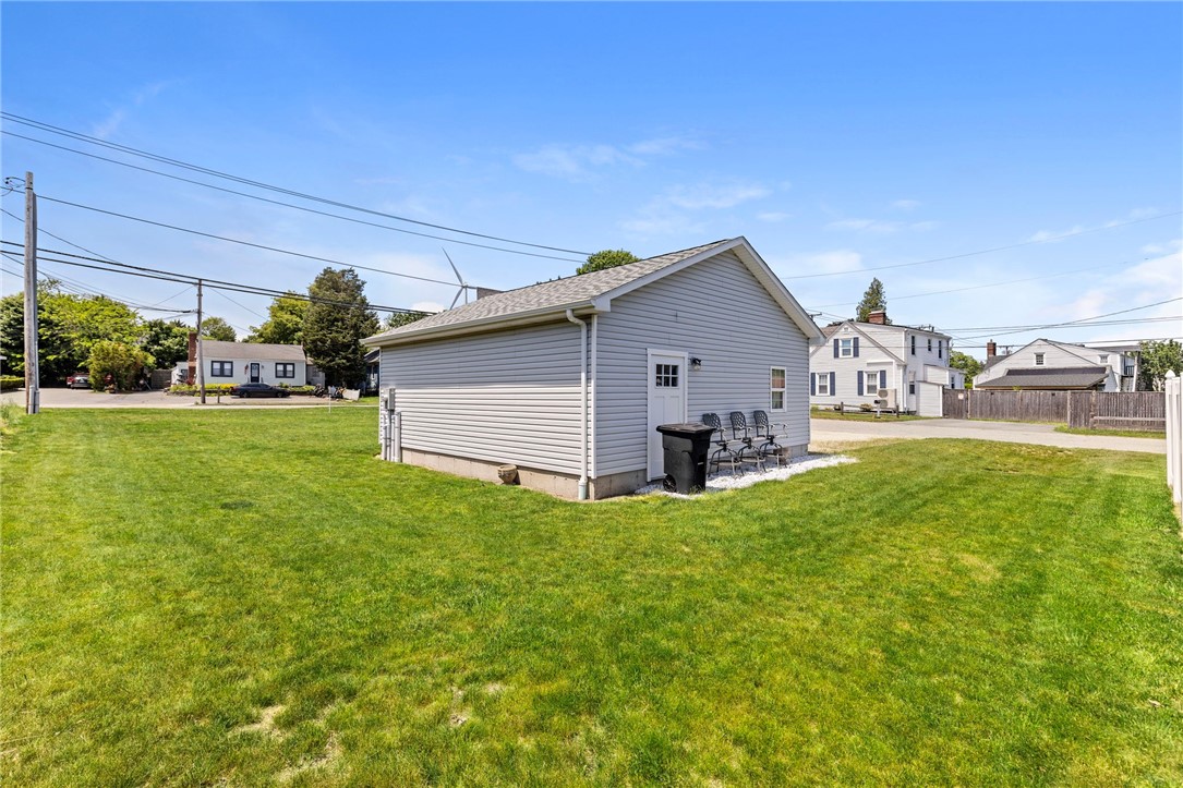 3055 East Main Road Portsmouth, RI 02871 - Photo 3 of 14