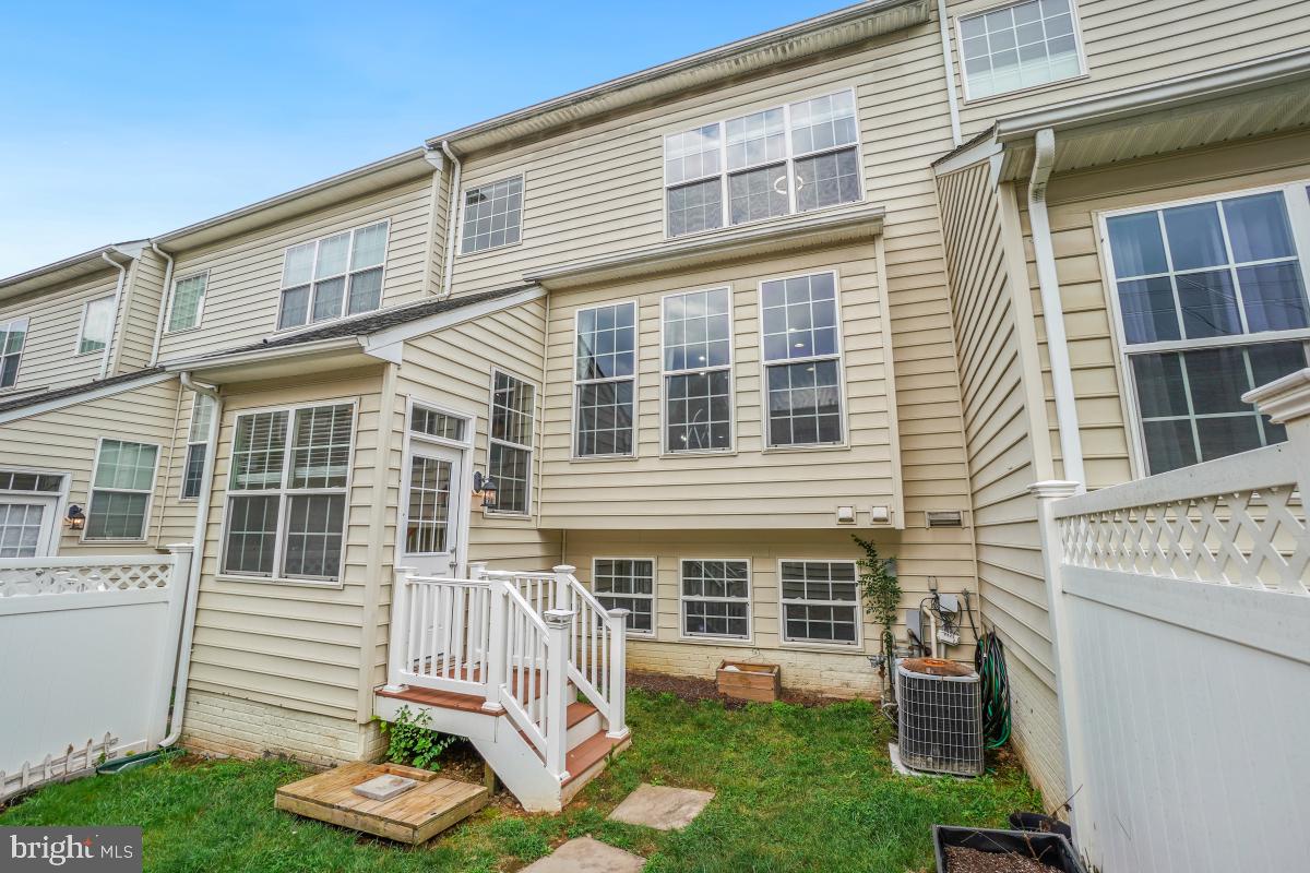 23005 Birch Mead Road Clarksburg, MD 20871 - Photo 30 of 36 Gallery Image 30