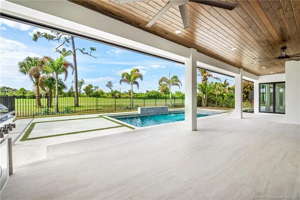 $1,995,000 | 5101 Southeast Burning Tree Circle, Stuart, FL 34997