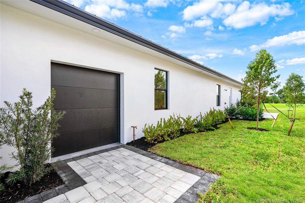 5101 Southeast Burning Tree Circle Stuart, FL 34997 - Photo 7 of 85 Golf cart entry