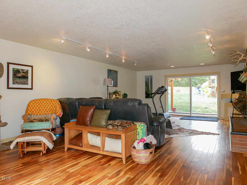 4109 Logsden Road Siletz, OR 97380 - Photo 15 of 40 Living Room