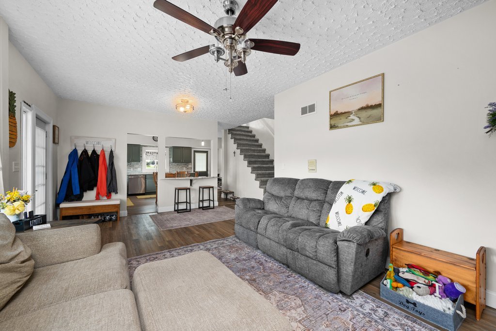 1814 Big Island Road Rock Island, IL 61201 - Photo 23 of 60