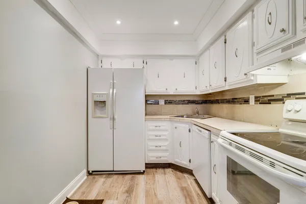 $169,500 | 2600 South Kanner Highway, Unit Q8, Stuart, FL 34994