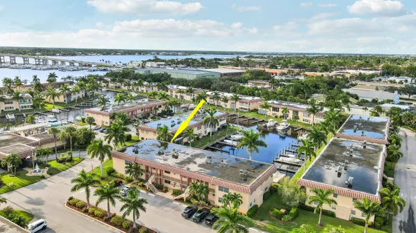 $169,500 | 2600 South Kanner Highway, Unit Q8, Stuart, FL 34994