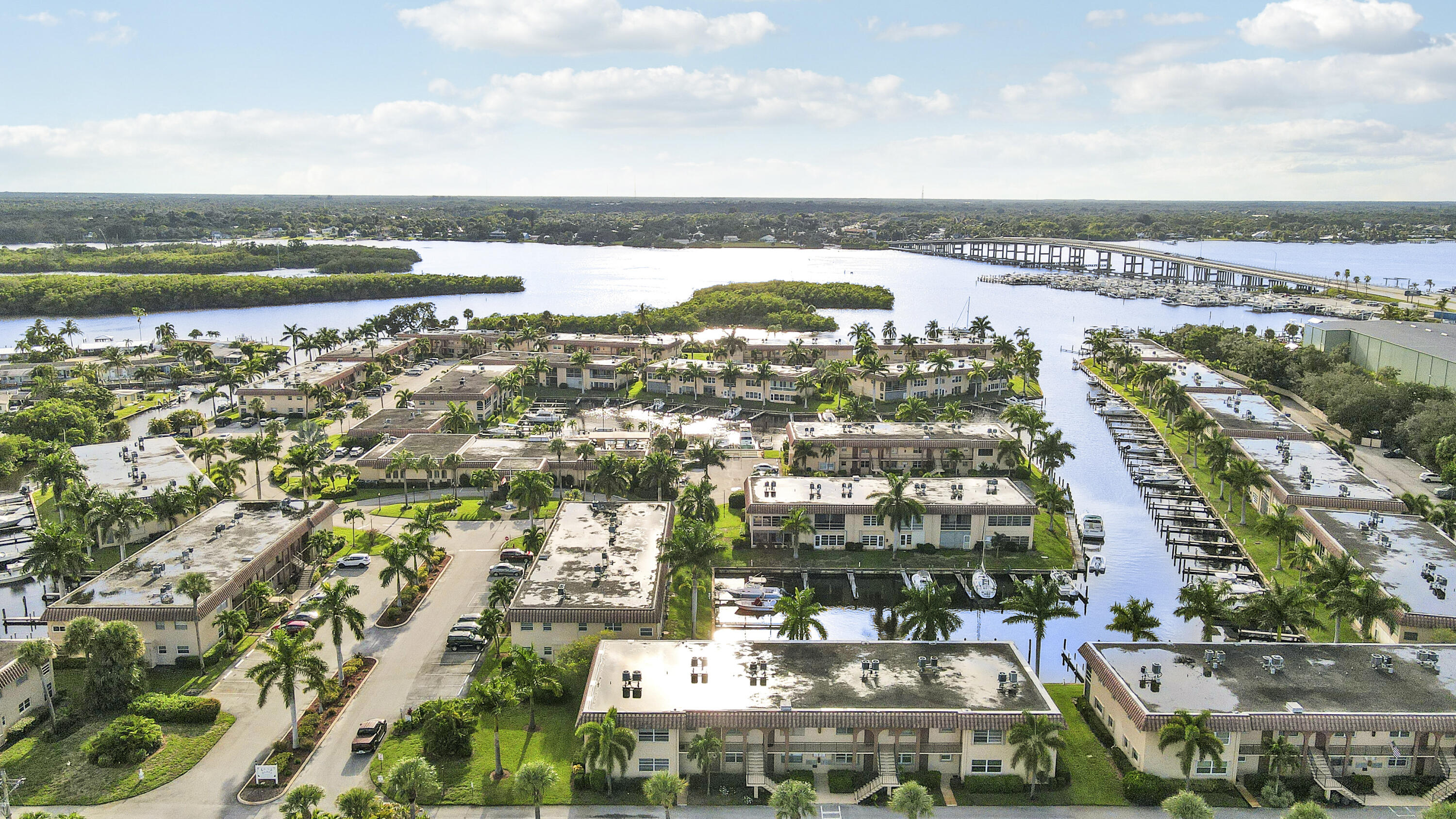 2600 South Kanner Highway, Unit Q8 Stuart, FL 34994 - Photo 44 of 52 a view of a city