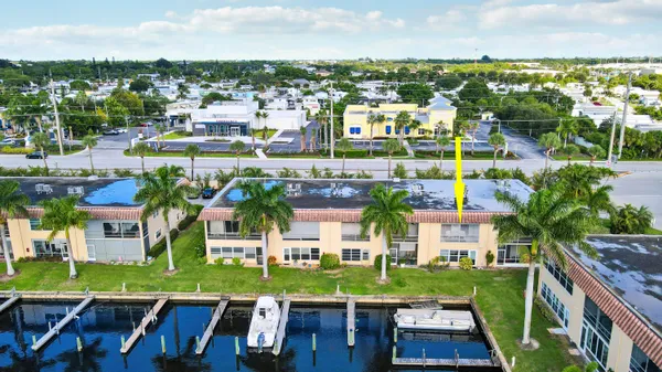 $169,500 | 2600 South Kanner Highway, Unit Q8, Stuart, FL 34994